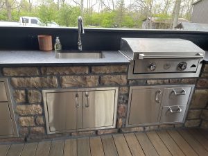 granite countertop colors in luxury outdoor kitchen design