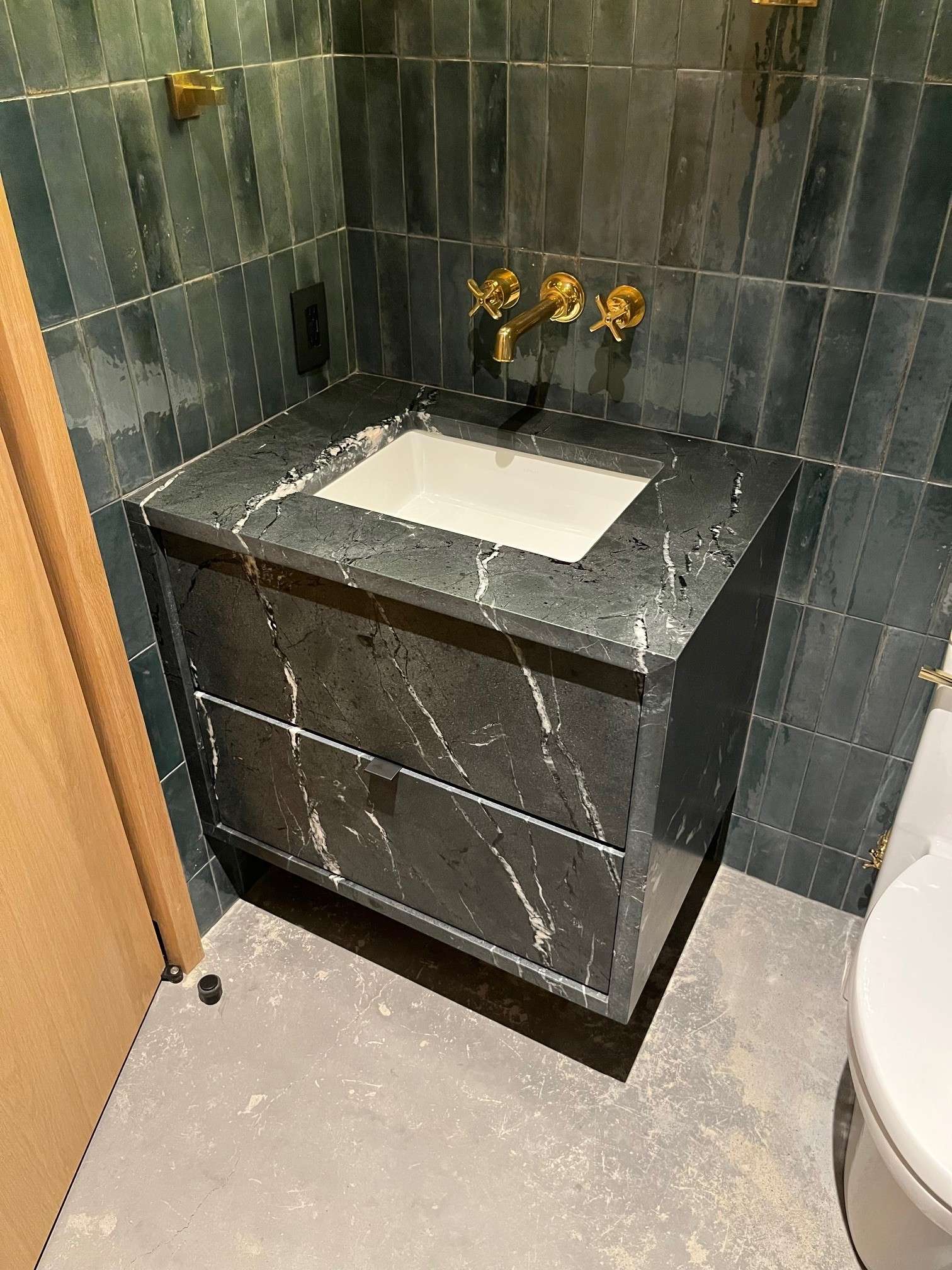 Undermount sink with drawer detail Columbus